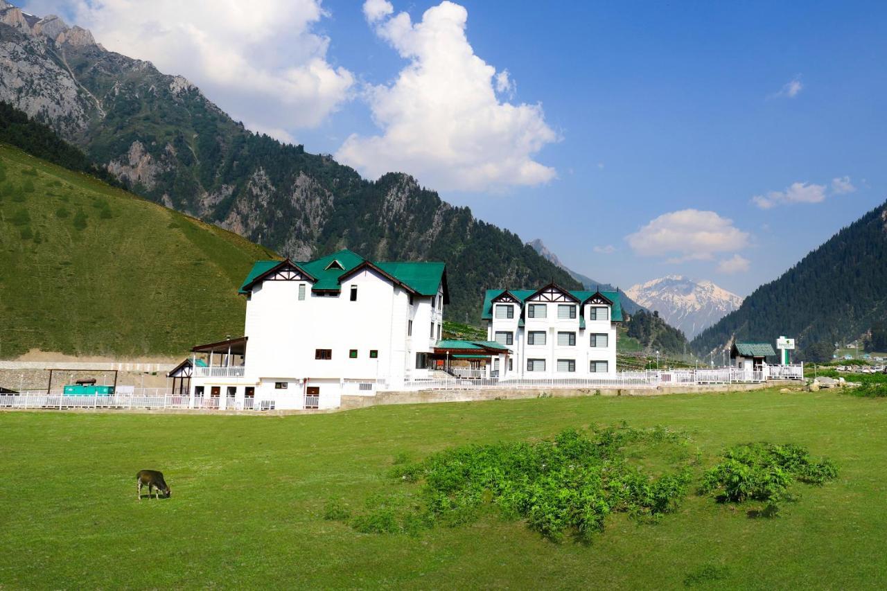 Lemon Tree Hotel, Sonāmarg Esterno foto