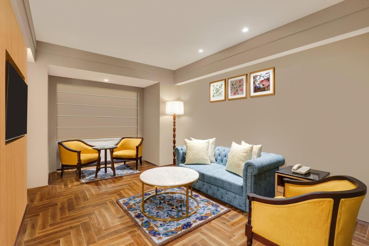 Lemon Tree Hotel, Sonāmarg Esterno foto