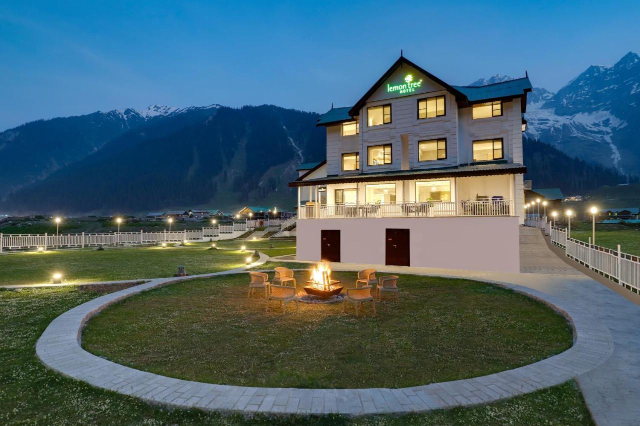 Lemon Tree Hotel, Sonāmarg Esterno foto