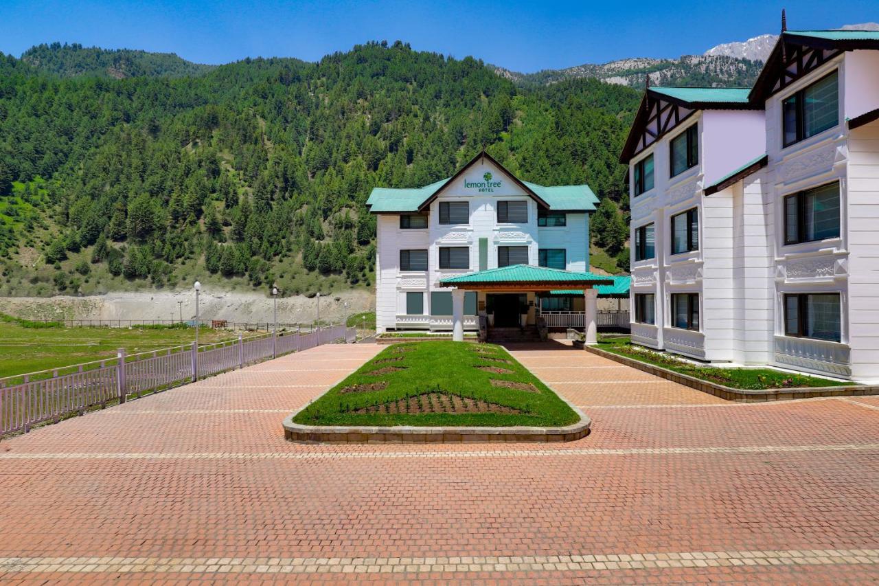 Lemon Tree Hotel, Sonāmarg Esterno foto